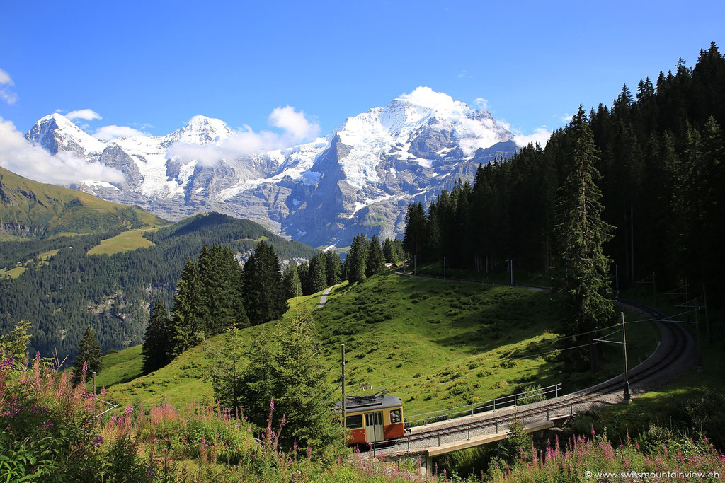 Kurz vor dem Staubbachfall - dieser Ausblick.