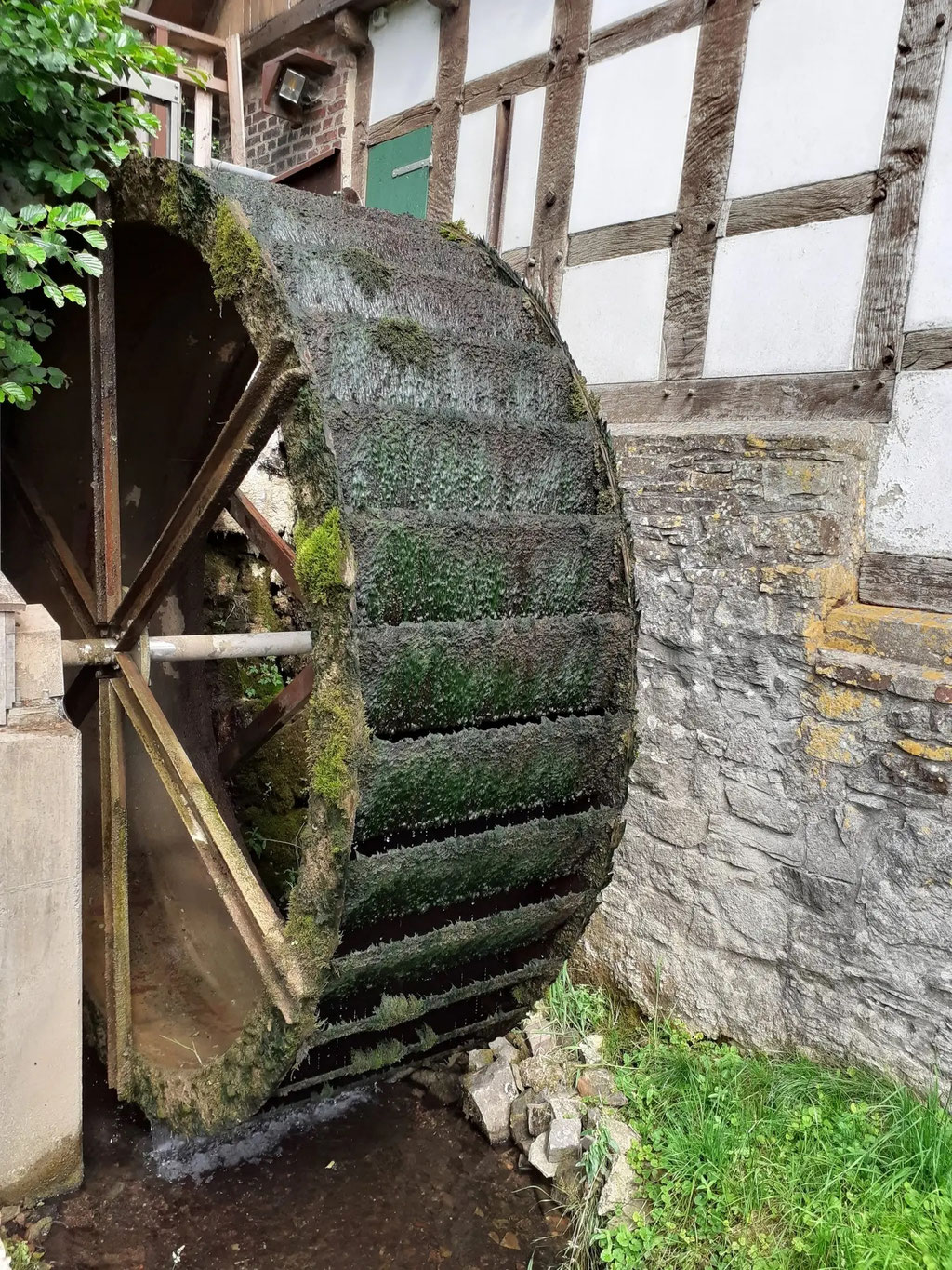 Wasserrad in Betreib