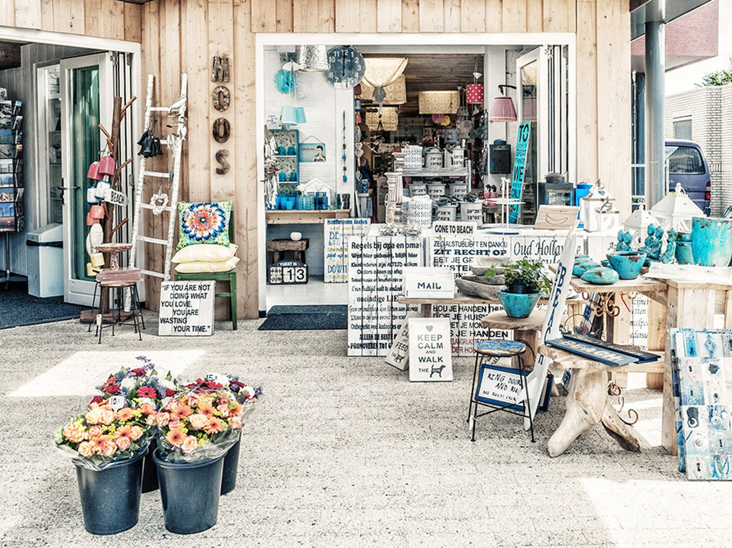 "Käufliche Weisheiten" : Shop in Callantsoog - Nord-Holland