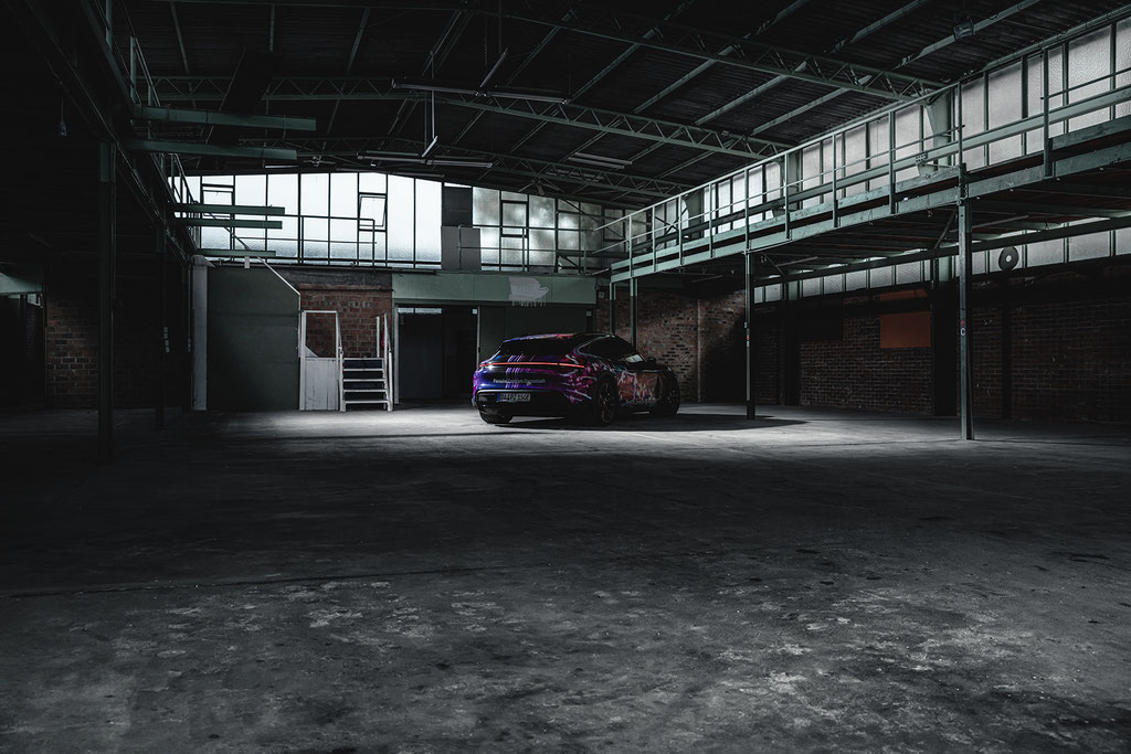 Automotive Fotograf Frankfurt, Lifestyle Fotograf Deutschland, Commercial Photographer, Auto-Inszenierung, High-End Fotografie, Werbefotograf, Portraitfotograf, Car Photographer Europe, Social Media Content, Studiofotografie, Lichtdesign