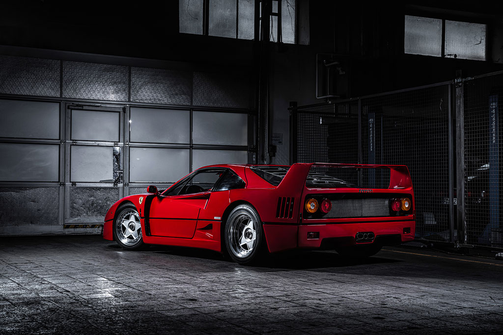 Automotive Fotograf Frankfurt, Lifestyle Fotograf Deutschland, Commercial Photographer, Auto-Inszenierung, High-End Fotografie, Werbefotograf, Portraitfotograf, Car Photographer Europe, Social Media Content, Studiofotografie, Lichtdesign