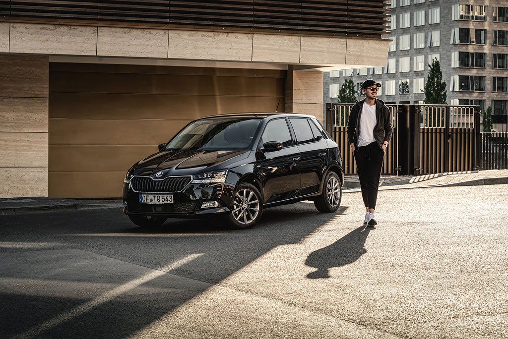 Automotive Fotograf Frankfurt, Lifestyle Fotograf Deutschland, Commercial Photographer, Auto-Inszenierung, High-End Fotografie, Werbefotograf, Portraitfotograf, Car Photographer Europe, Social Media Content, Studiofotografie, Lichtdesign