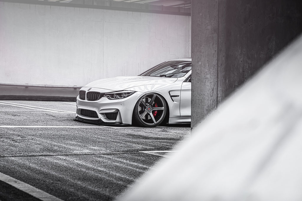 Automotive Fotograf Frankfurt, Lifestyle Fotograf Deutschland, Commercial Photographer, Auto-Inszenierung, High-End Fotografie, Werbefotograf, Portraitfotograf, Car Photographer Europe, Social Media Content, Studiofotografie, Lichtdesign