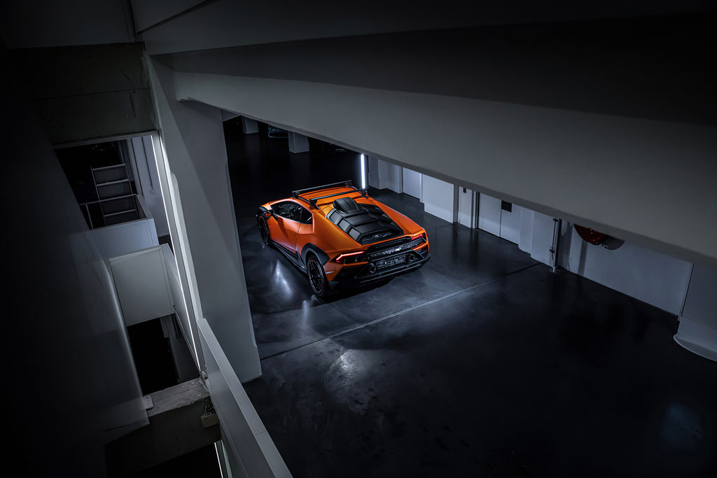 Automotive Fotograf Frankfurt, Lifestyle Fotograf Deutschland, Commercial Photographer, Auto-Inszenierung, High-End Fotografie, Werbefotograf, Portraitfotograf, Car Photographer Europe, Social Media Content, Studiofotografie, Lichtdesign