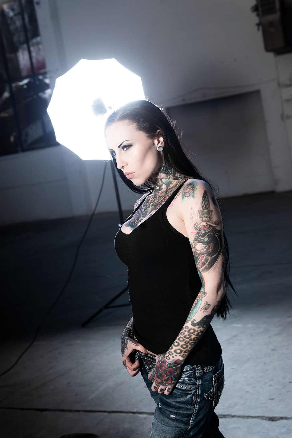 Makani Terror at a photo shoot in a mystic hall at Kunstpark Ost in Munich