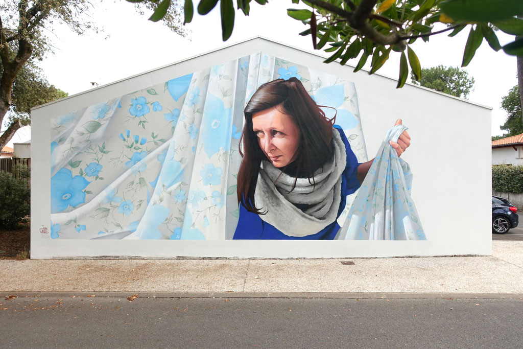 Y'A PLUS D'SAISONS - Spraypaint on wall - 5 x 11 m - Festival Echapée Belle - La Teste de Buch (2022)