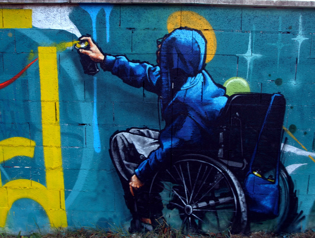 Struggle for life (detail) - JEAN ROOBLE - Spraypaint on wall (2,2 x 2 m) - Talence, 2010