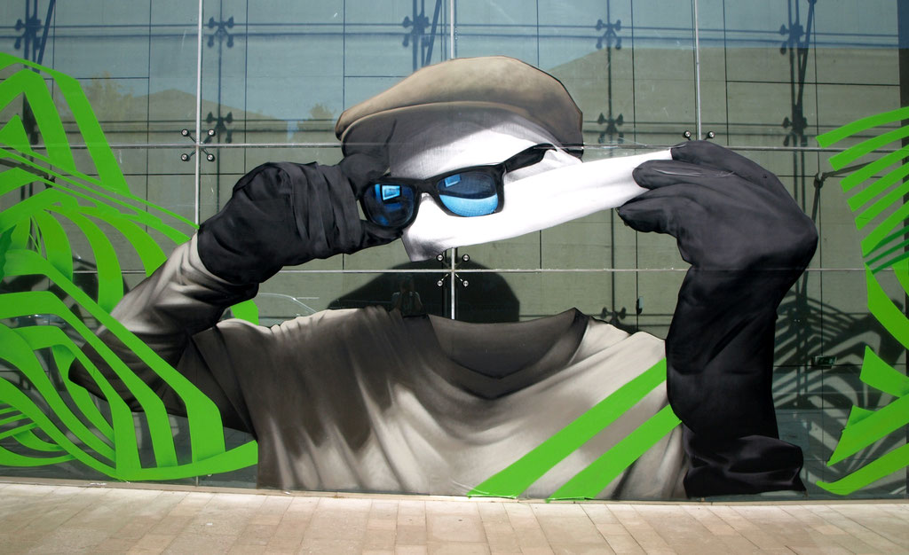 L'HOMME INVISIBLE (detail) - Jean Rooble & Odeg - Spraypaint on plastic film - 3 x 18 m - Graffic Art Festival #9 - Puteaux (2019)