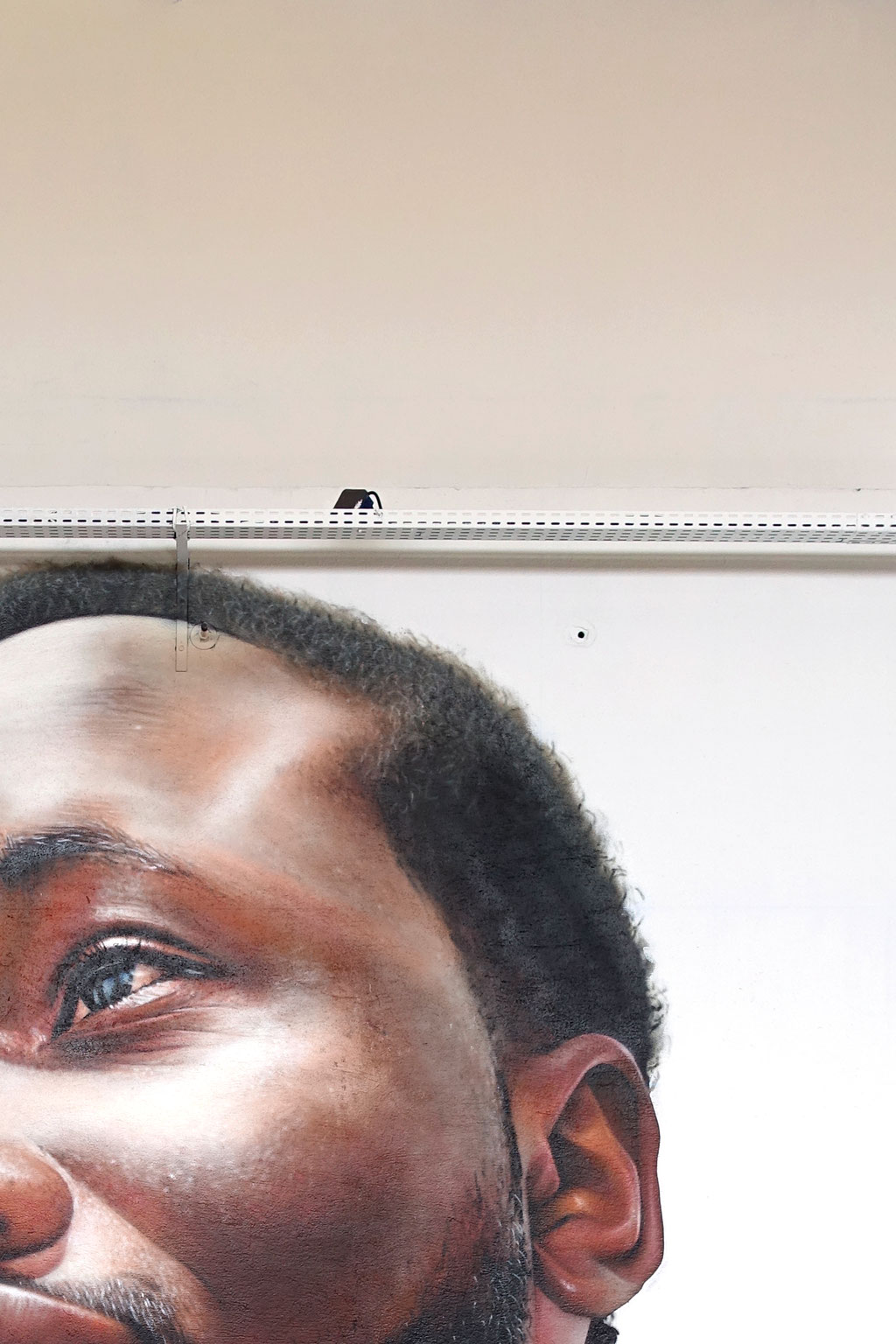FAROUK (Detail) - Spraypaint on wall - 5,5 x 6 m - Des Formes et des Corps exhibition - L'Aérochrome - Blagnac (2024)