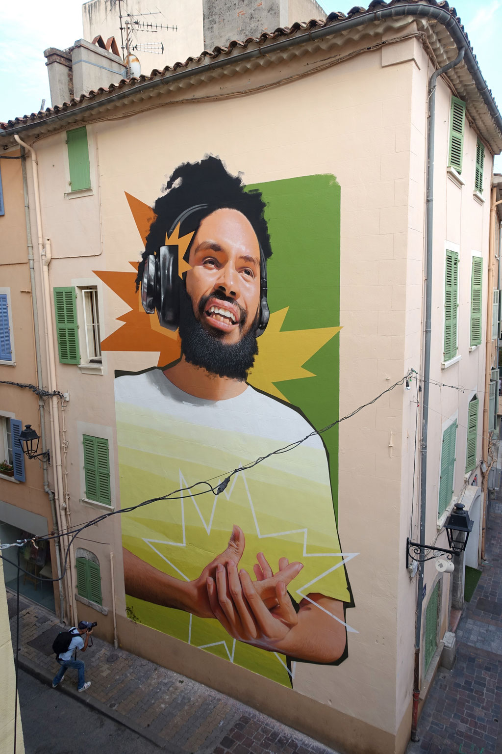 WAYRON  - Spraypaint and acrylic on wall - 12 x 6 m - for Minifest #5 - La Seyne-sur-Mer (2025)