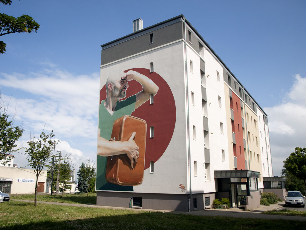 LE CUIR USE D'UNE VALISE - Jean Rooble - Spraypaint and acrylic on wall - 12 x 9 m - Festival MX29 - Morlaix (2020)