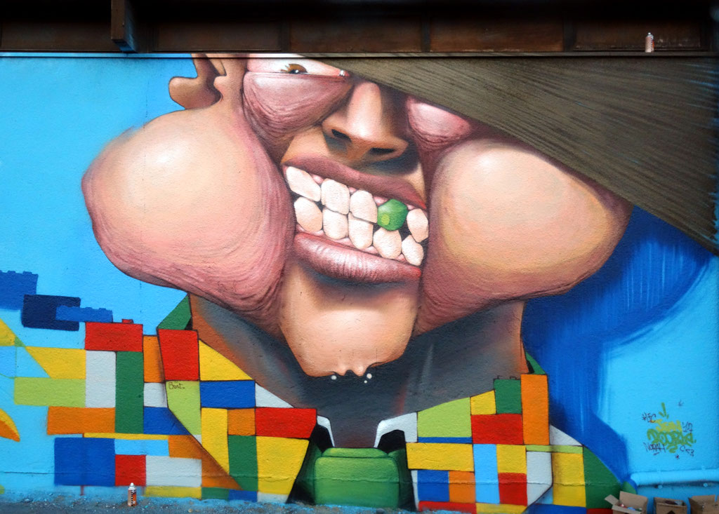 Lego style - JEAN ROOBLE - Spraypaint on wall - 4 x 4 m - Jam T'es Pas Caps 3 - Saint-Loubès (2017)