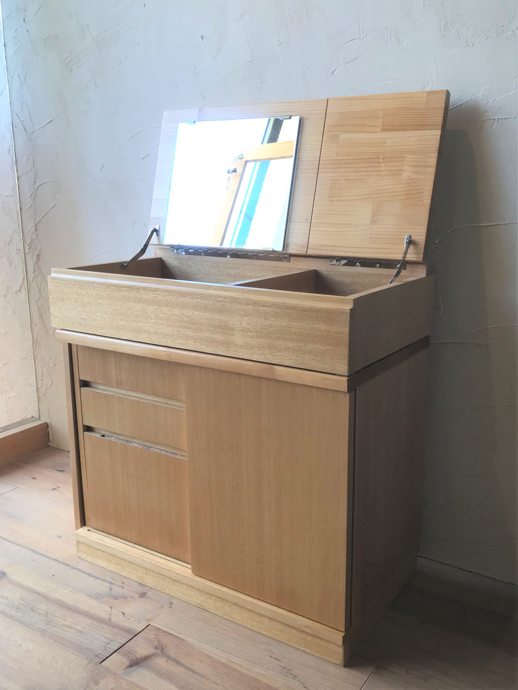 オーダー家具・ドレッサーデスク