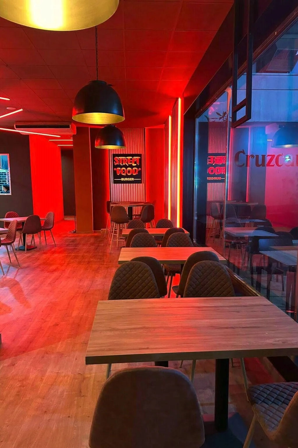 Reforma de hamburguesería en Sevilla
