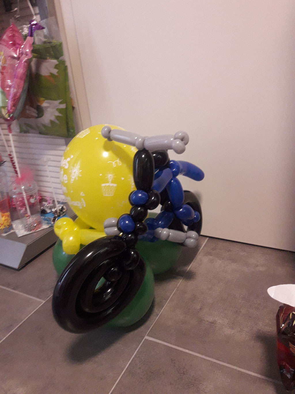 Fahrrad mit Motivballon - Preis 17,50 €  /  mit Person -Preis 22,50 €