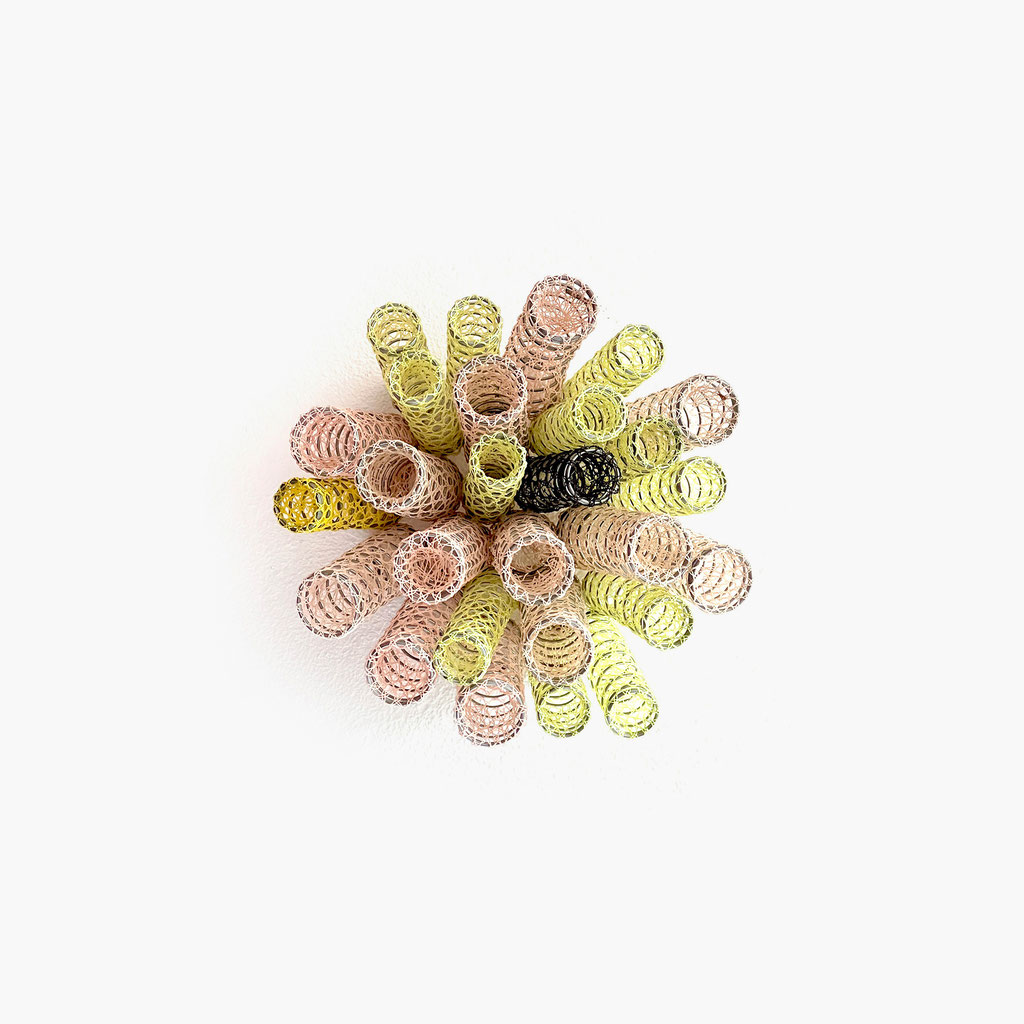 HANNELORE, 2023, ø 16 x 9 cm