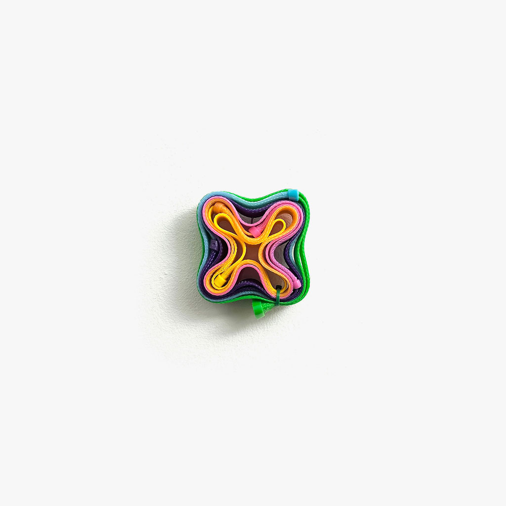 VIERUNG, 2025, 8,5 x 9,5 x 4 cm