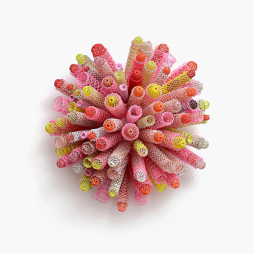 MULTI CELLAR II, 2024, ø 33 x 14 cm