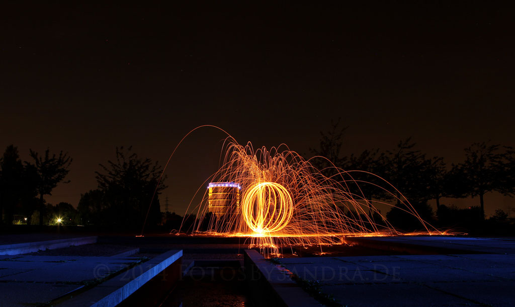 Stahlwolle vor unserem Gasometer 28.09.2014