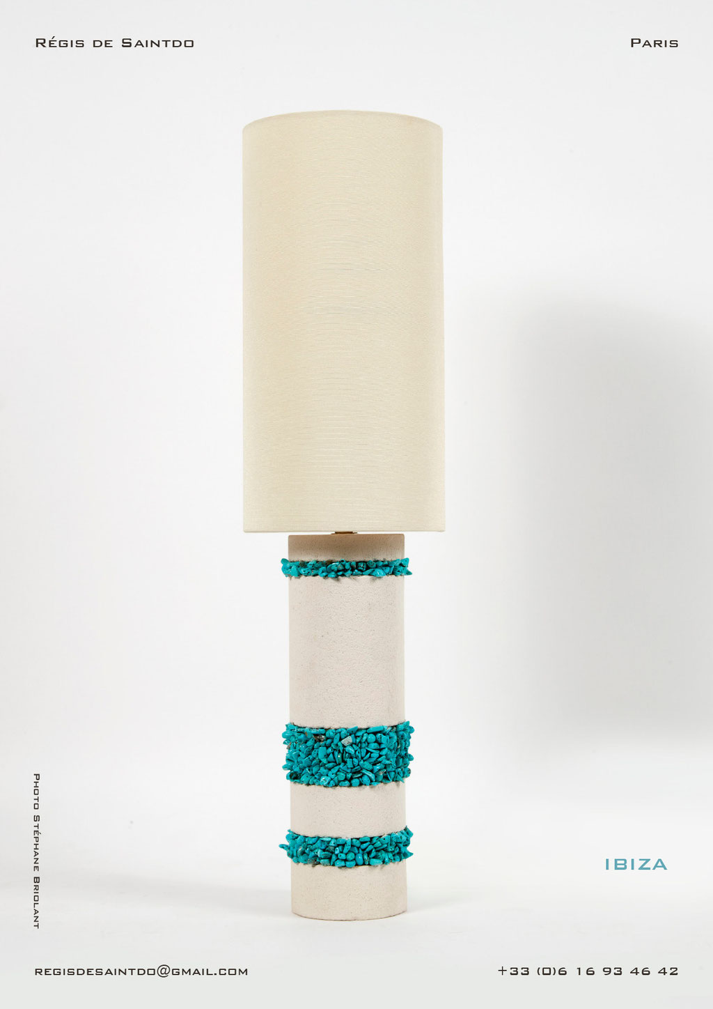 Lampe-Ibiza-céramique-blanche-brute-turquoise-faite-main-unique @Régis de Saintdo