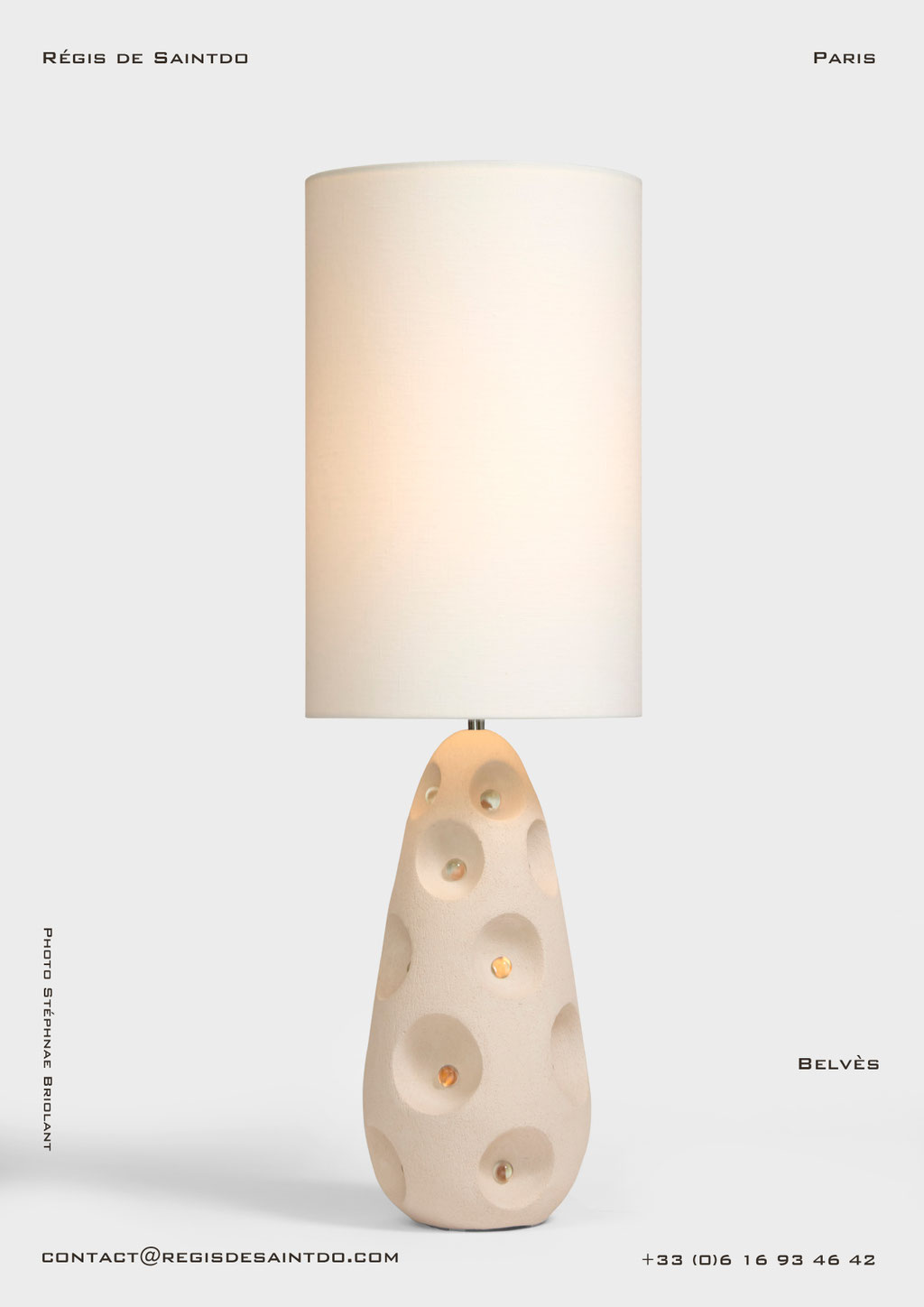 Lampe Belvès-céramique blanche chamotte-perles de verre-fait main @Régis de Saintdo
