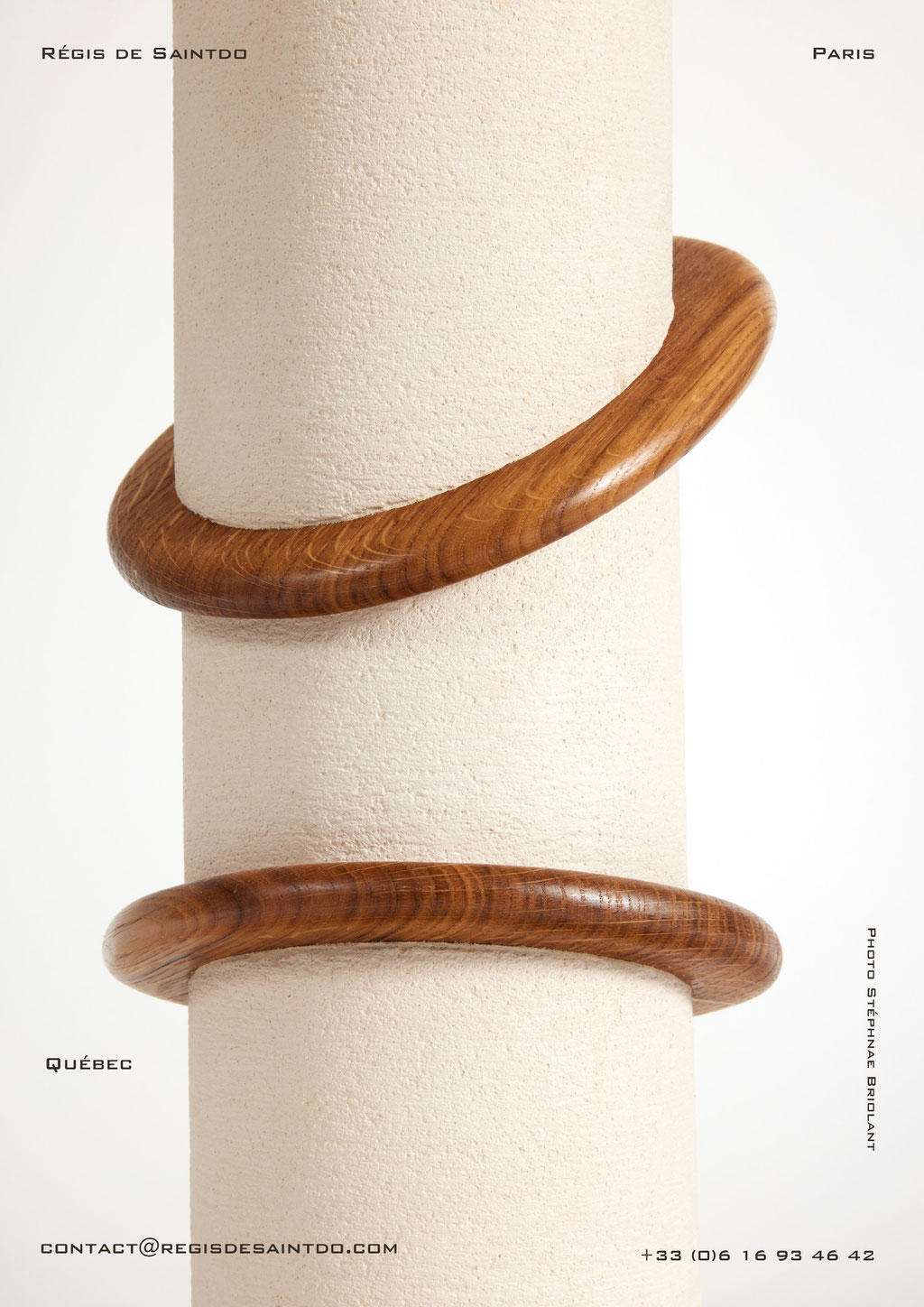 Lamp Québec-white textured ceramic-sculpted polished oak wood- @Régis de Saintdo