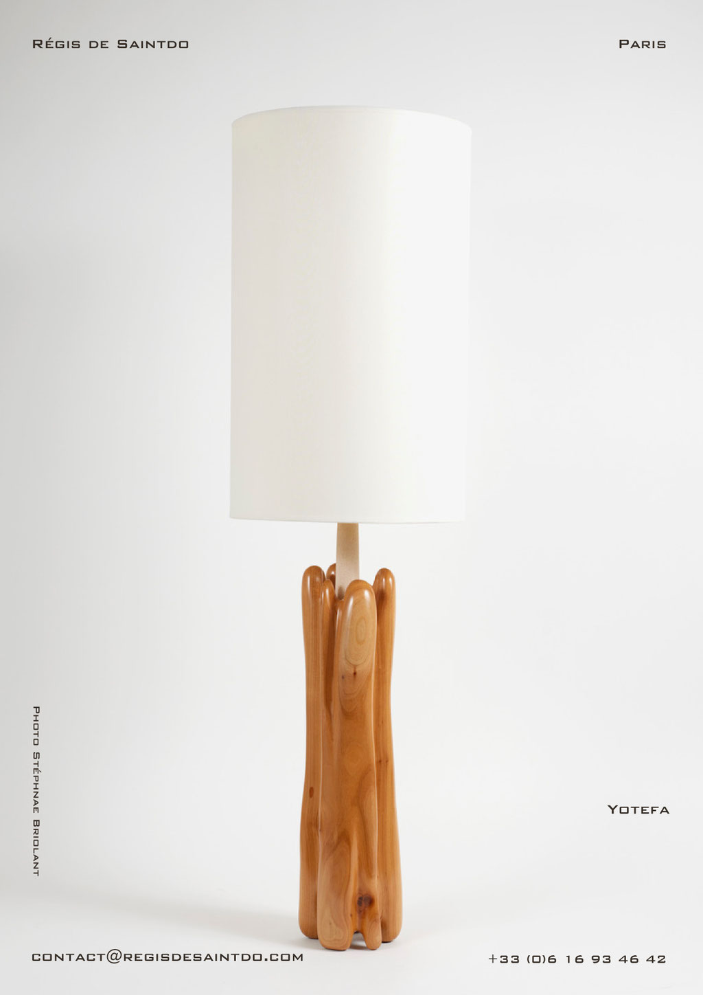 Lampe Yotefa-céramique blanche chamotte-Bois de cerisier-fait main @Régis de Saintdo