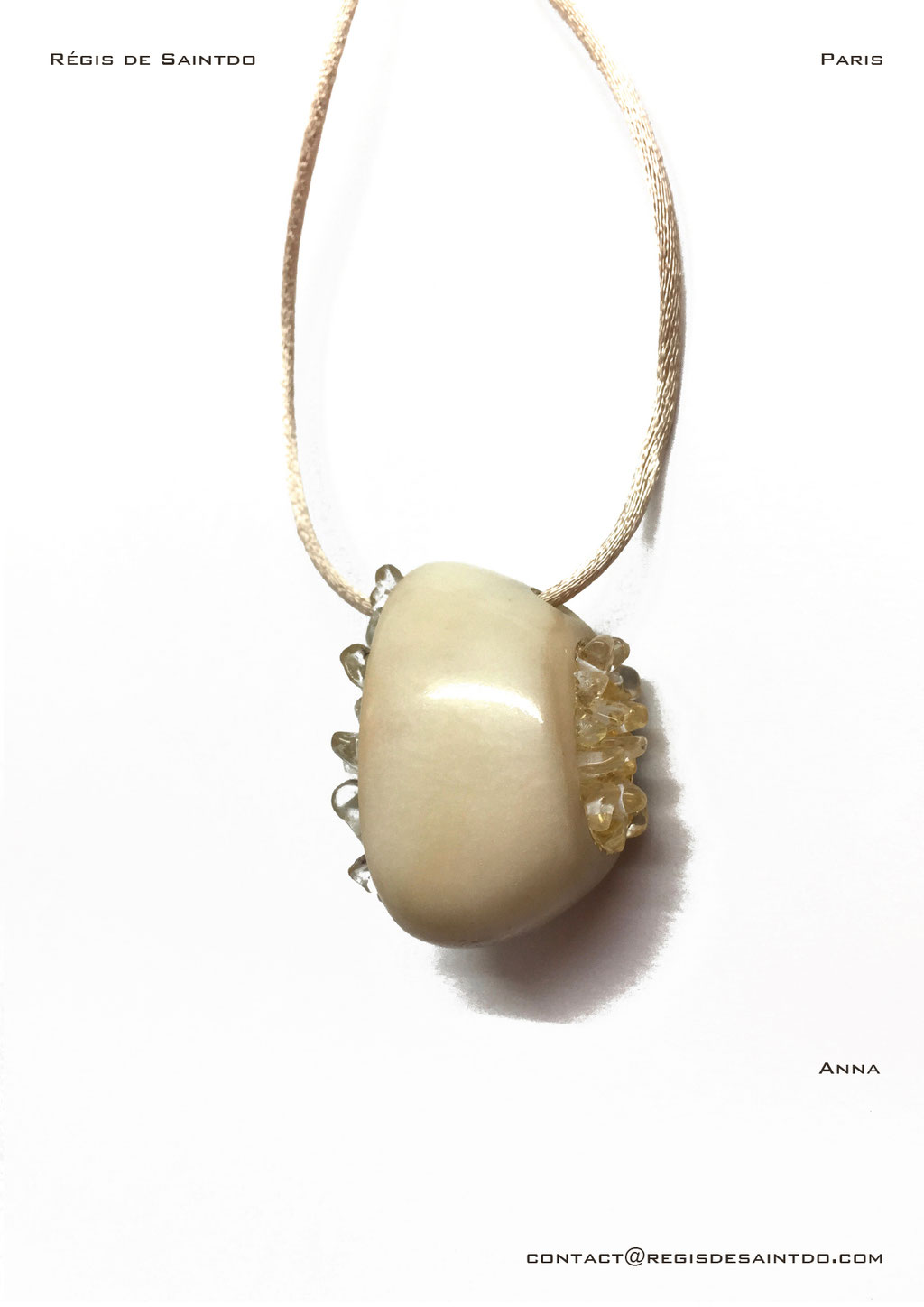 ©Régis de Saintdo-pendant-bone-gold leaf-rock crystal-hand made