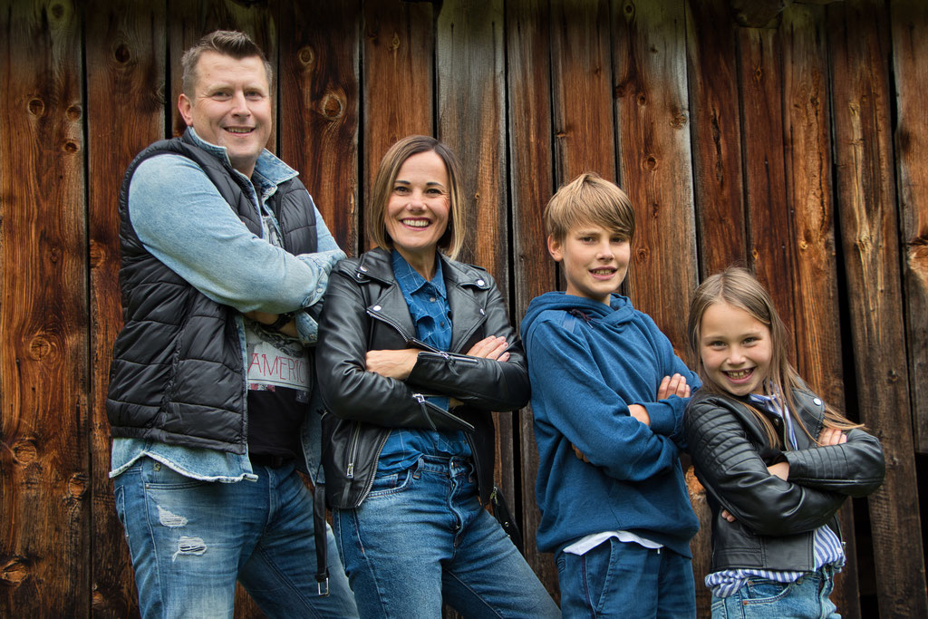 Familienfotoshooting Tirol Wipptal - Priml Photography by Domink Primus