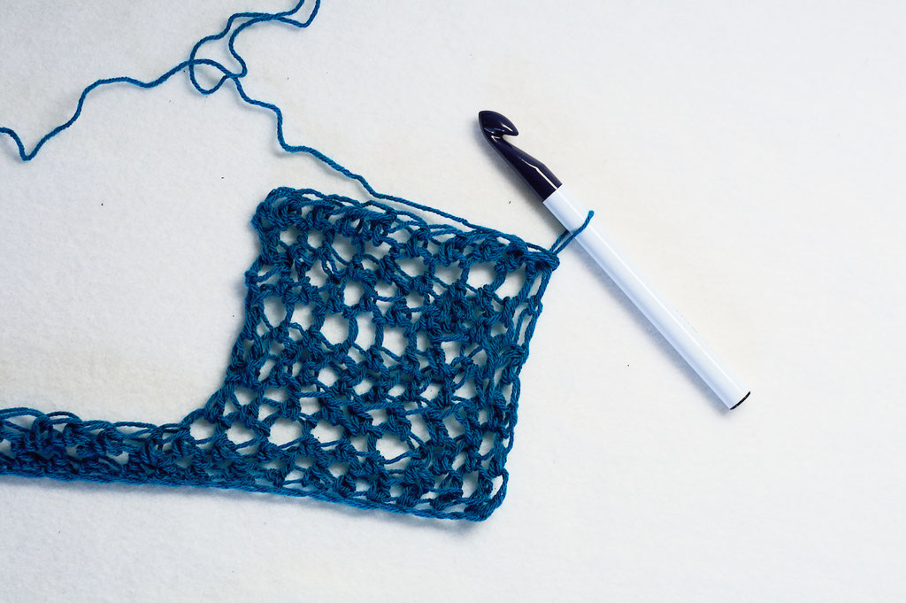 Ein Häkelpullover in cool - der No Stress Sweater - Teststück - Zebraspider DIY Anti-Fashion Blog