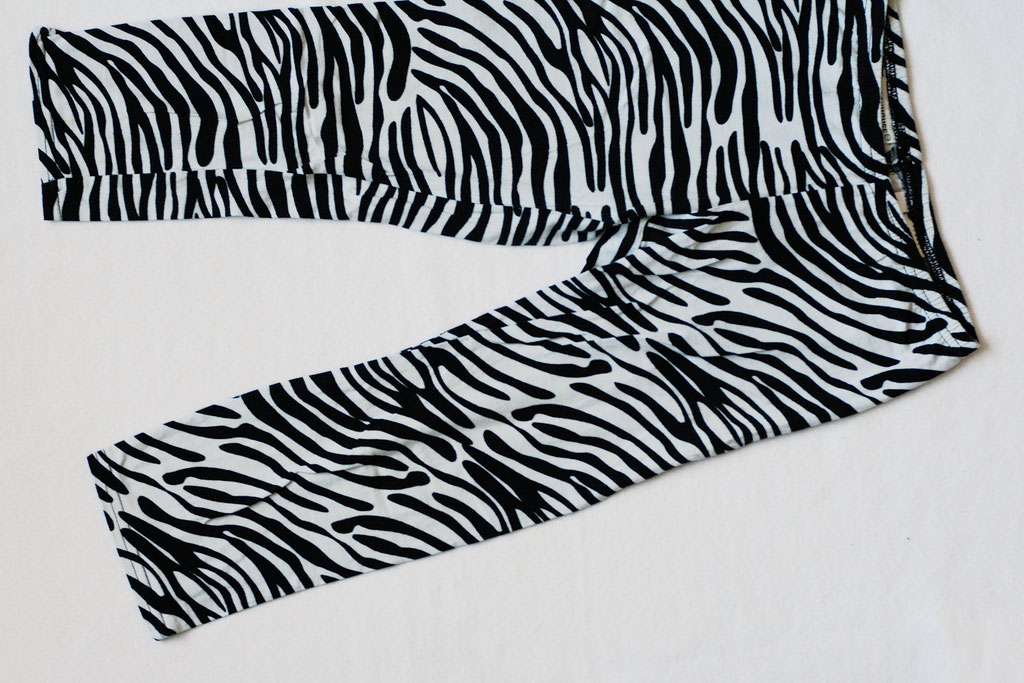 Flohmarkt: Röcke und Leggings - Zebra Capri - Zebraspider DIY Anti-Fashion Blog