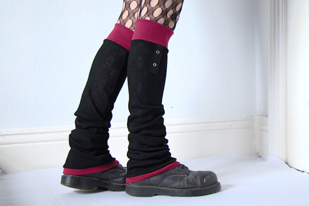 Keep your arms and legs warm this winter! - bordeaux cuffs black eyelets legwarmers - Zebraspider Eco Anti-Fashion