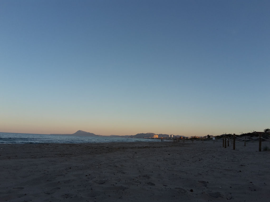 der etwas leerere Strand in Daimús (neben Gandia)