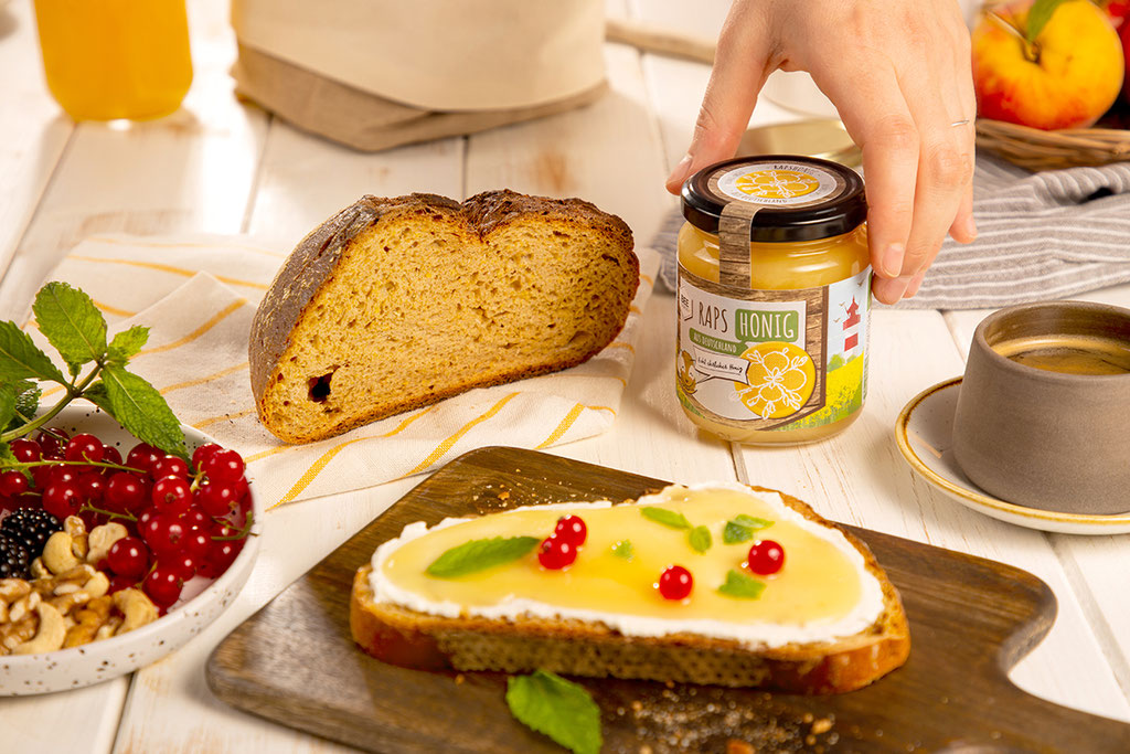 BEEsharing Rapshonig, das perfekte Honigbrot