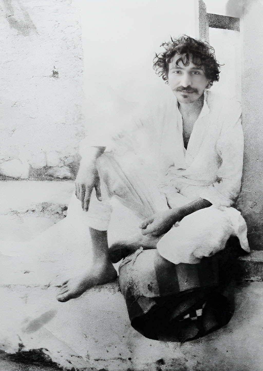 1922-3 : Manzil-e-Meem, Bombay, India.
