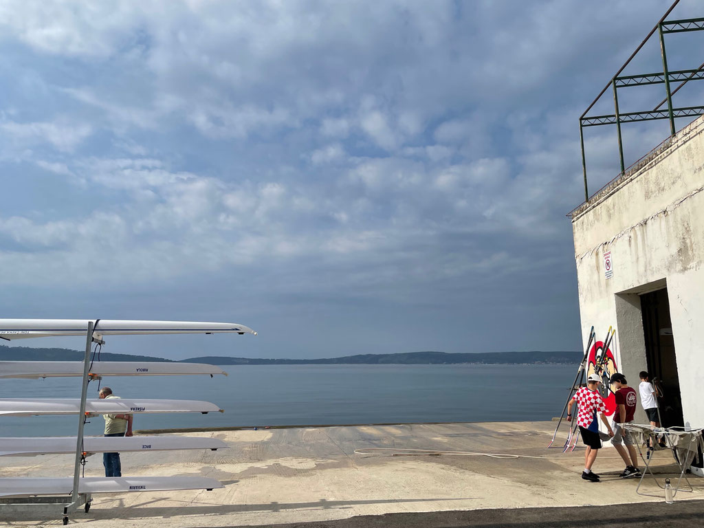 Morgenstimmung beim Ruderclub in Kaštela