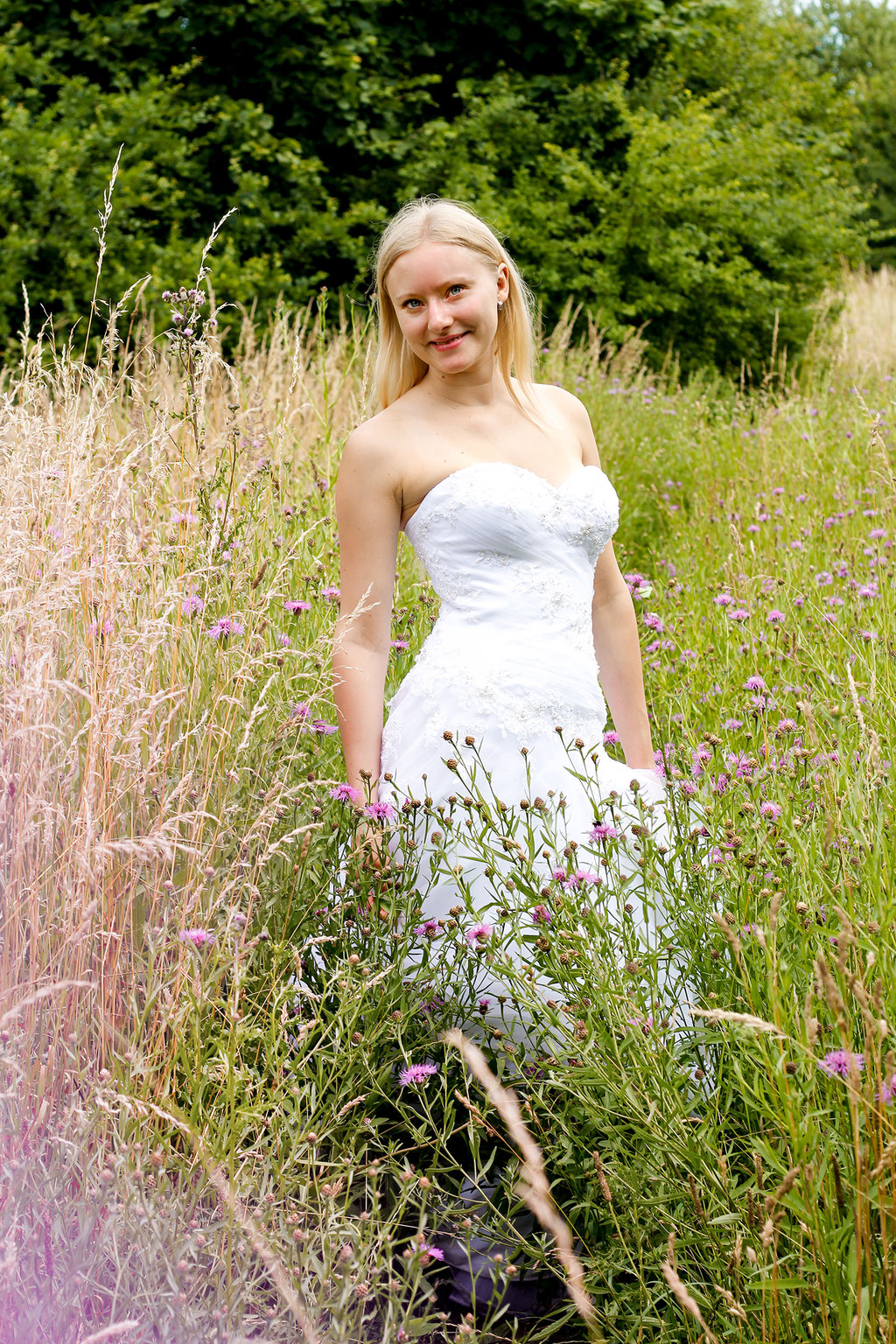 After Wedding Shooting mit Lisa Klingenberg| Teil 3| Hendrikje Richert Fotografie| Neubrandenburg| Wald| Kornfeld| Blumen| Hochzeit