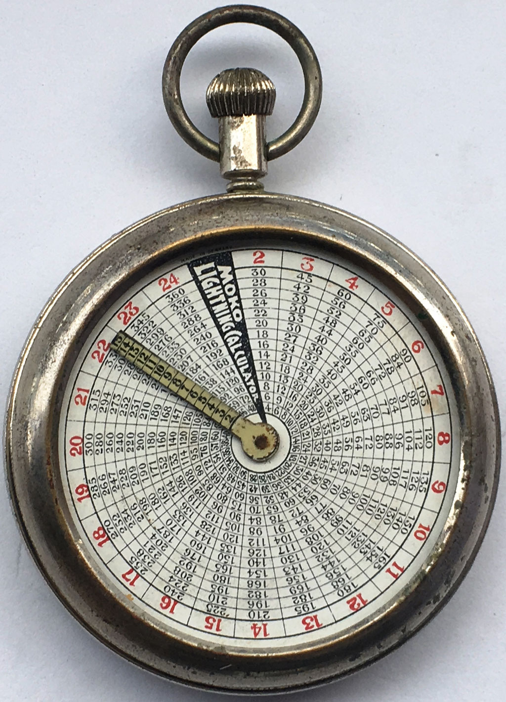 MOKO Lightning Calculator, año 1915, productos hasta 15x48, 7 cm diámetro