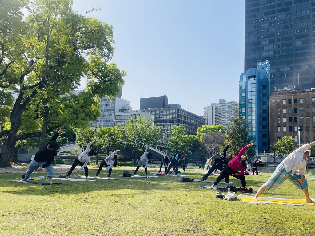 中之島公園 芝生広場（水・土）