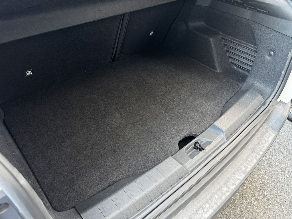 modifica bagagliaio jeep avenger longitude