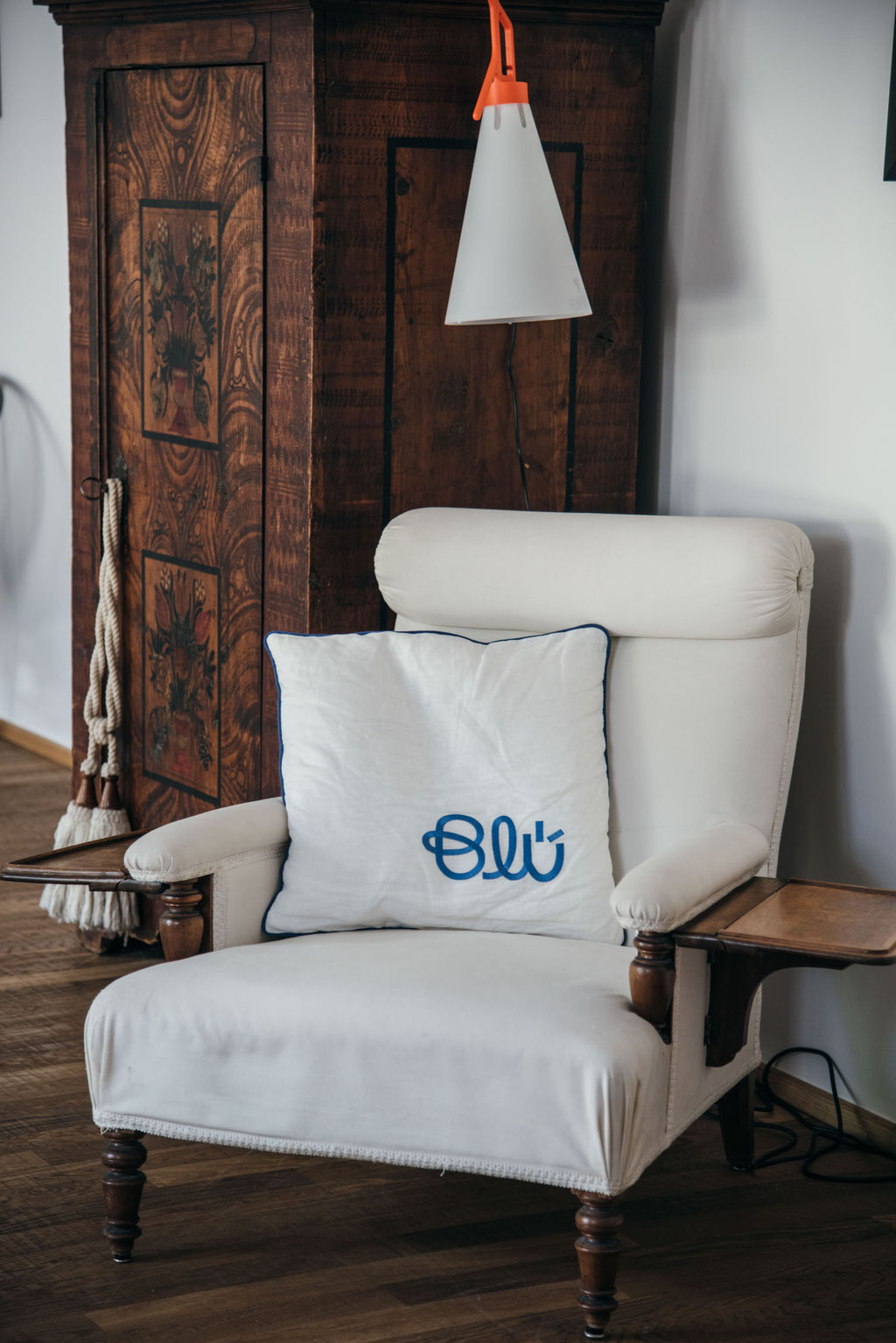 #mountainhideaways Hotel Story: Hotel BLÜ, Bad Hofgastein - Salzburgerland, Boutiquehotel, Bikehotel, Wanderhotel, Skihotel - ideal für alle Abenteuer!, empfehlenswertes BLÜ Restaurant (Fusionsküche thailändische - österreichische Küche) und BLÜ Bar