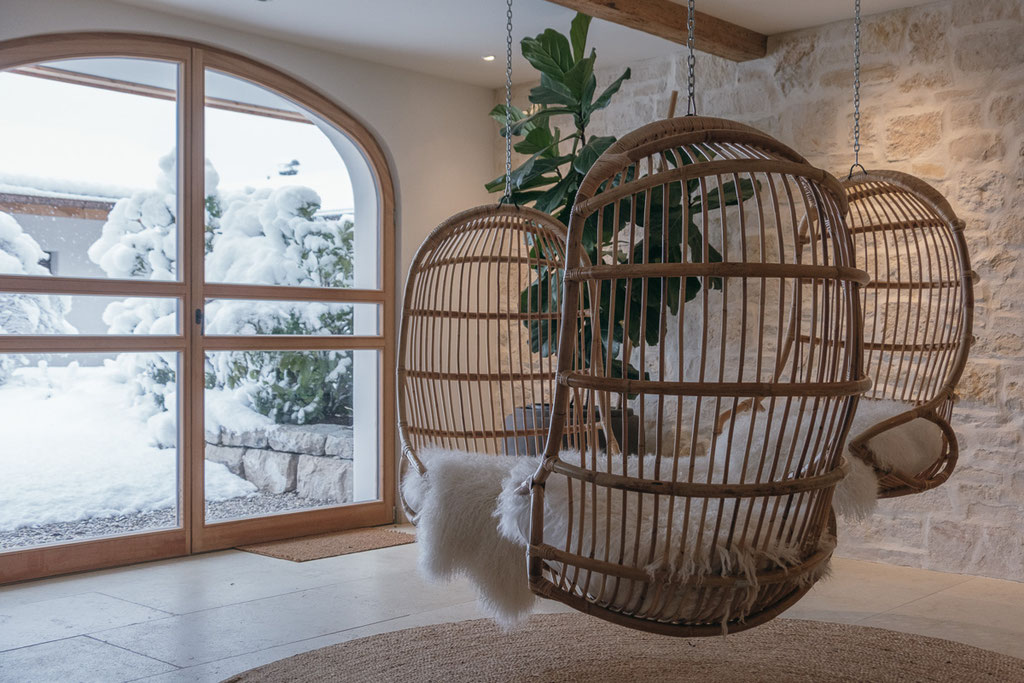 DER SCHMIEDHOF – Boho-Style Boutique Apartments in a Historic Farmhouse in the Bavarian Alps