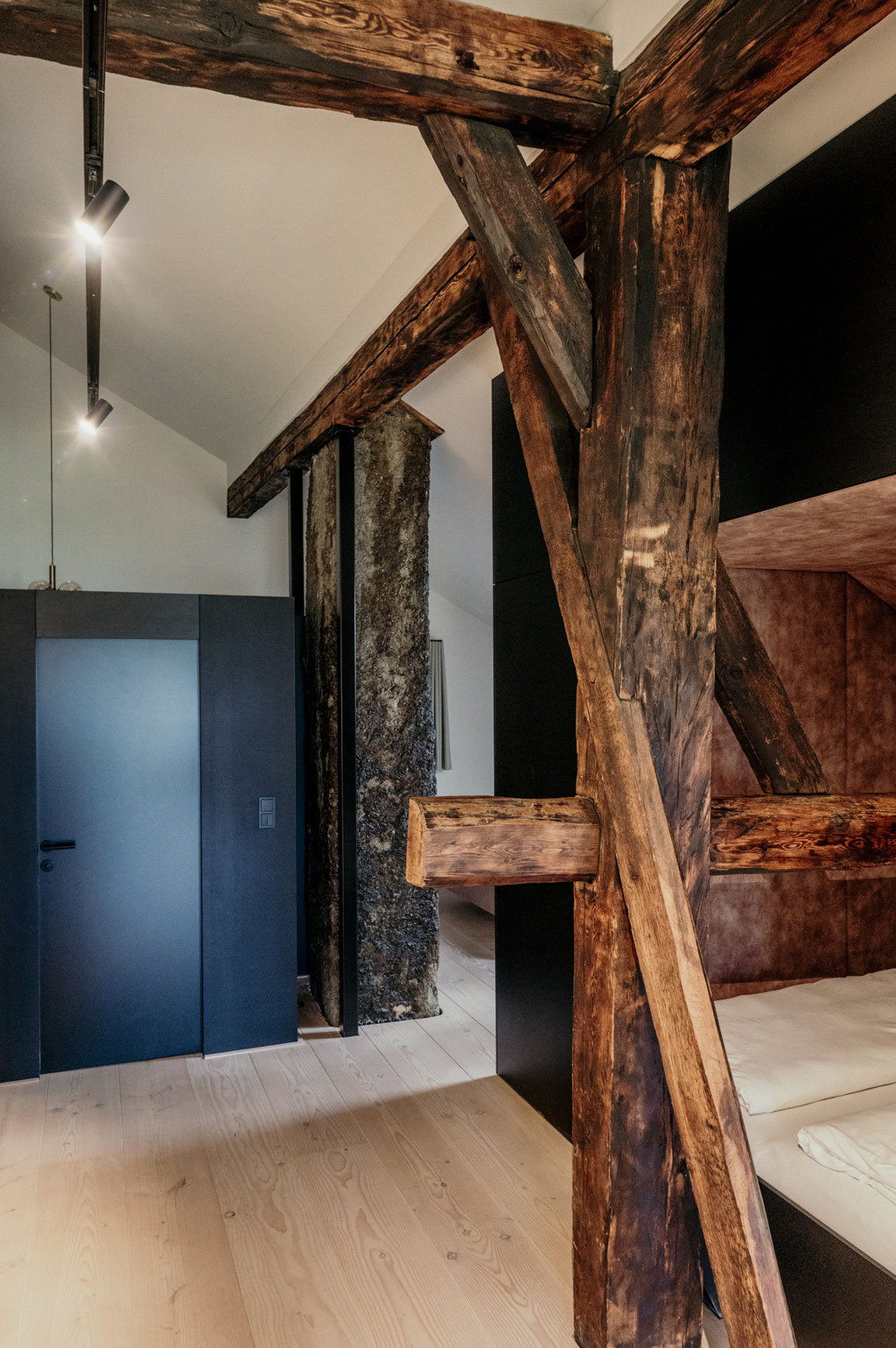 DAS1494 • Ferien im Baudenkmal | Apartmenthaus am Mieminger Plateau in Tirol • Member of Mountain Hideaways ©MarikaUnterladstätter