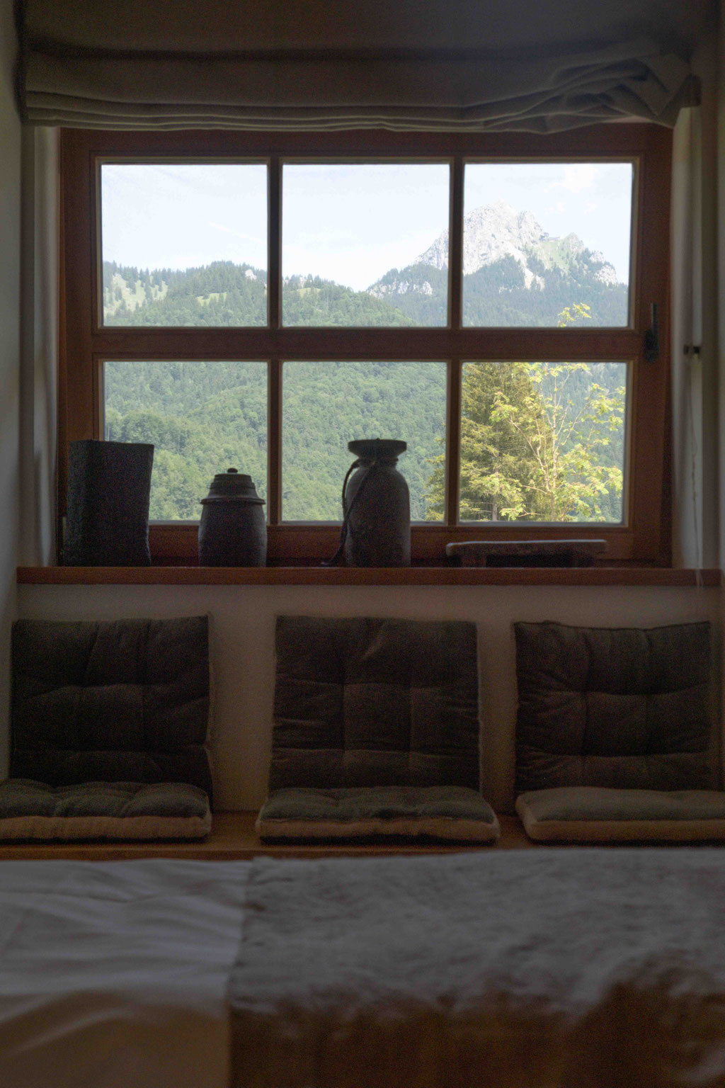 Ausblick vom Schlafzimmer auf die Bayerischen Voralpen