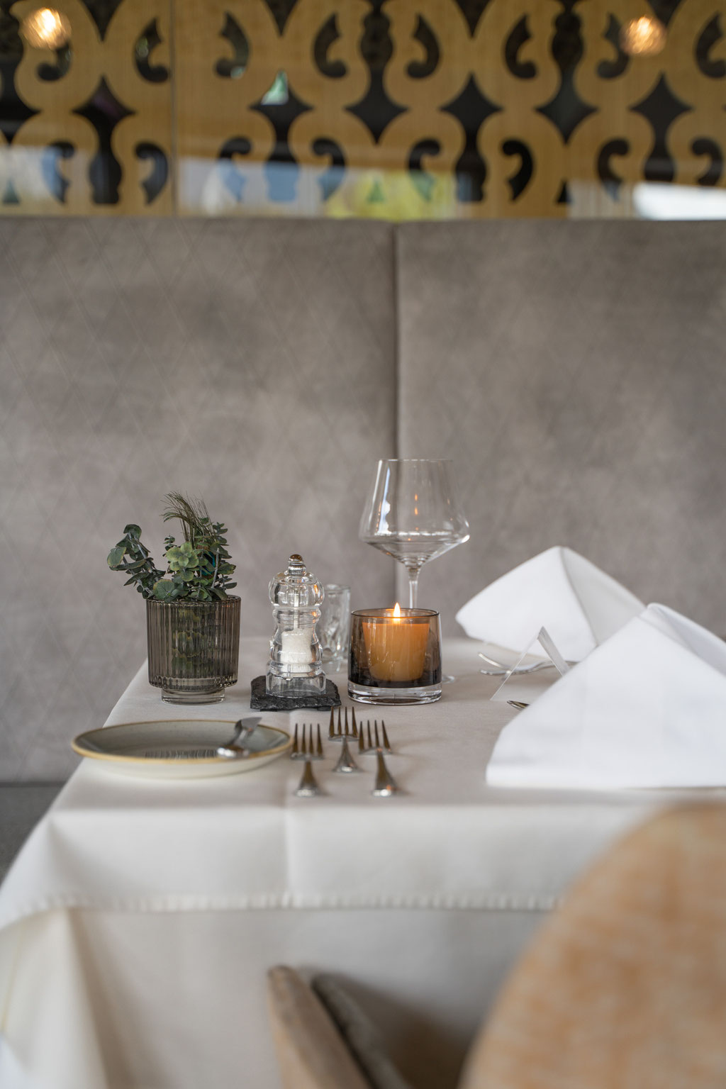 A table lovingly laid in the restaurant of the Hochkönigin Wellness Hotel in Maria Alm, Salzburg