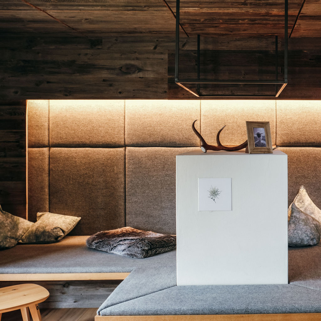 MOUNTAIN HIDEAWAYS - die schönsten Rückzugsorte in den Alpen, Apartments und Chalets