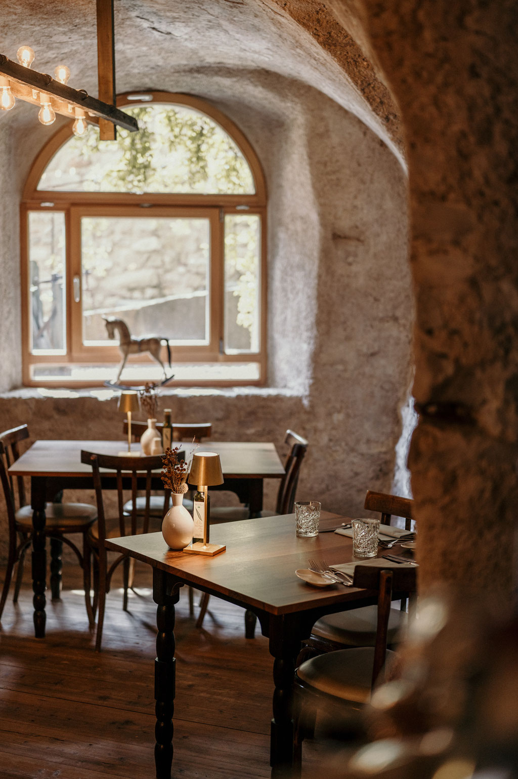 ANSITZ ROMANI - characterful hideaway • Tramin on the South Tyrolean Wine Road - Italy • Member of Mountain Hideaways ©Marika Unterladstätter