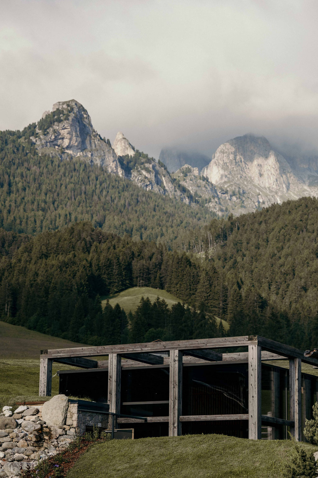 CYPRIANERHOF • Living the Cultura Dolomiti – between mountain magic, quiet strength and soulful culture | Tiers at the foot of the Rosengarten | South Tyrol • Member of Mountain Hideaways ©Marika Unterladstätter