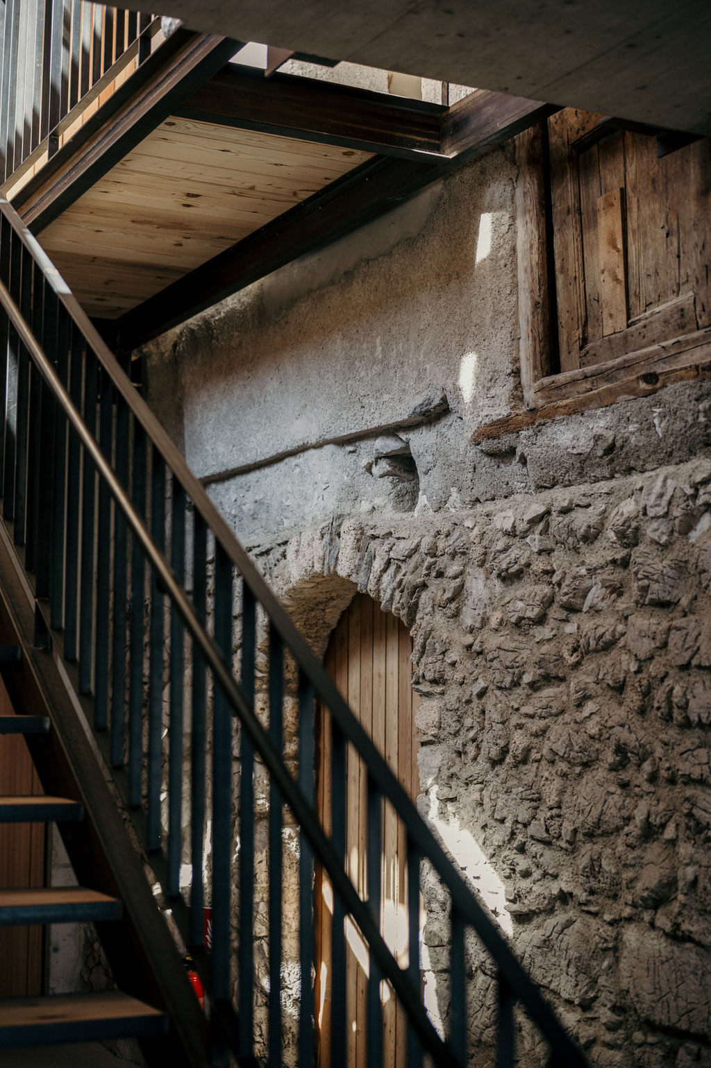 DAS1494 • Holidays in a Historic Landmark | Apartments on the Mieming Plateau in Tyrol - Austria • Member of Mountain Hideaways ©MarikaUnterladstätter
