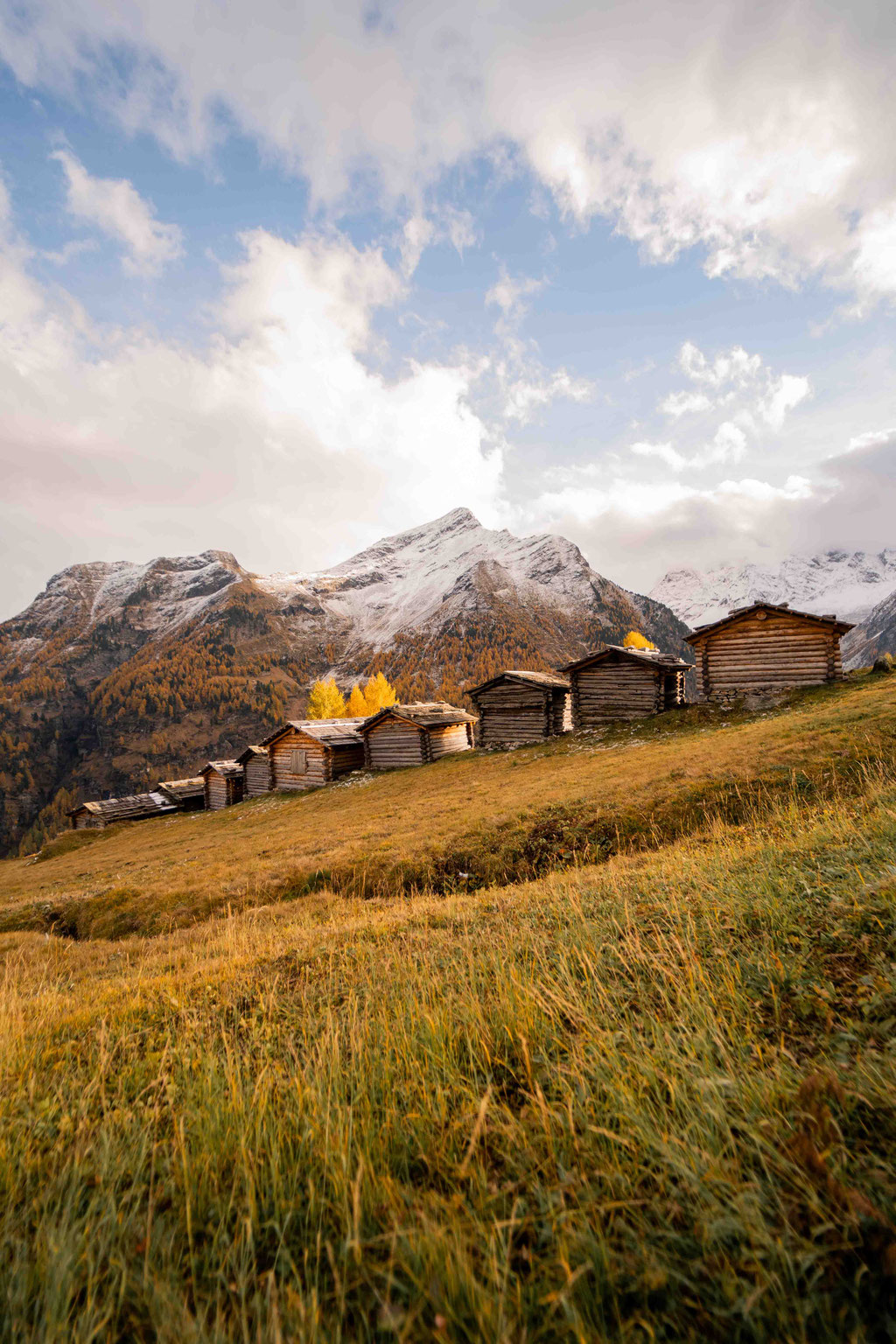 Where Hay Barns Meet Glaciers: Hiking to the Lobisa Schupfn above Rein in Taufers, South Tyrol ©Lena Sulzenbacher